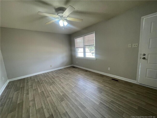 Building Photo - 323 Cadmium Ct