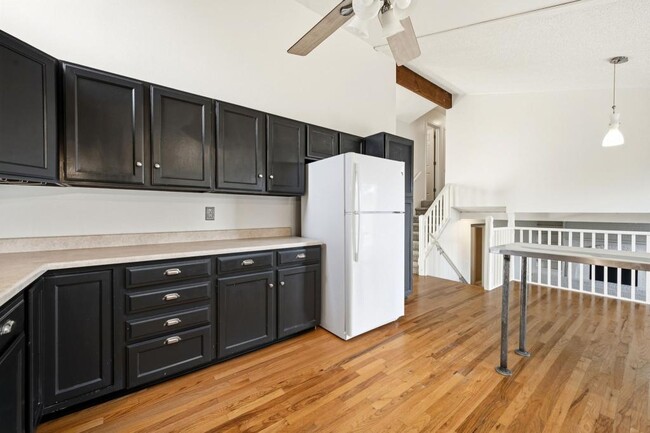 Building Photo - 2215 Derby Hill Dr
