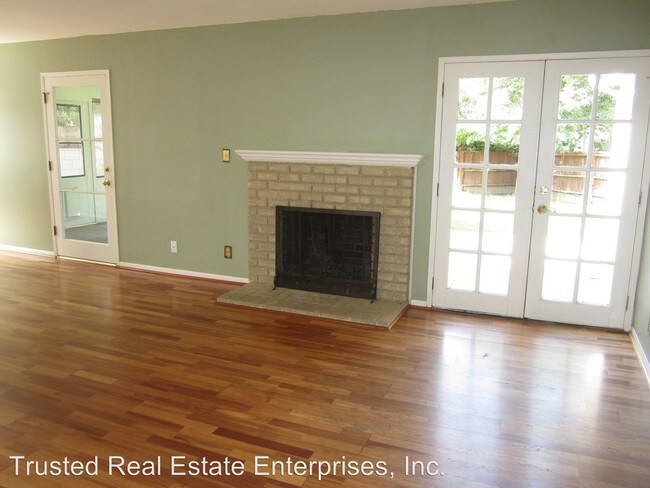 Building Photo - 3 br, 2 bath House - 473 Day Road