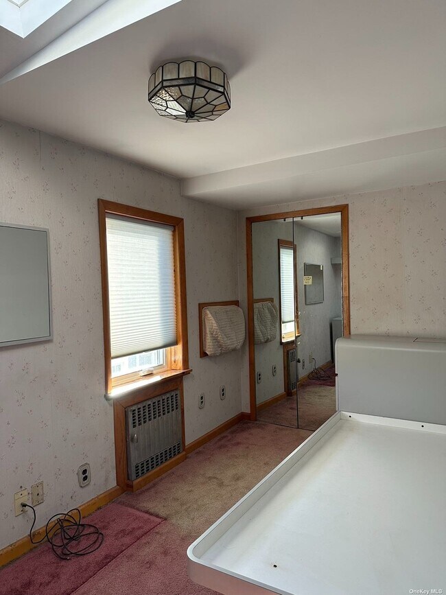 Building Photo - 101 Tulip Pl