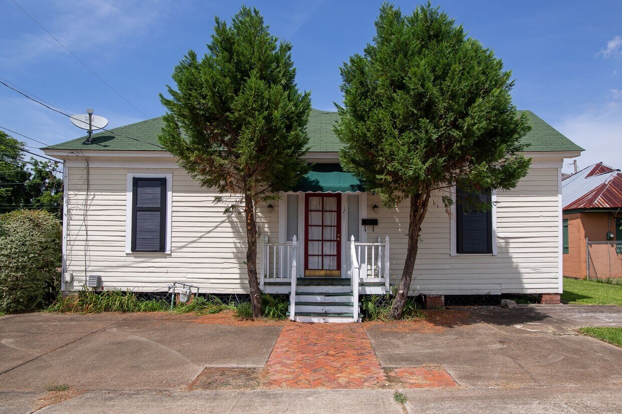 Foto principal - 1211 Holly St