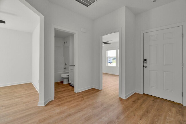Building Photo - Brand-New 4 Bedroom +office in Prairie Gro...