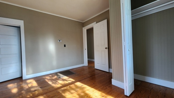 Building Photo - 3 Bedroom House For Lease