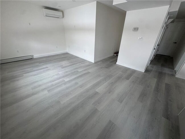 Building Photo - 47 Carpenter Ave