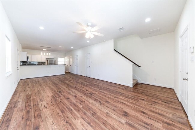 Building Photo - 5011 Mallow St