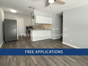 Building Photo - 1160 Comanche St