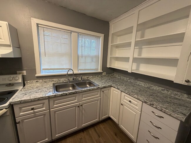 Photo - 109 Windsor St Apartment