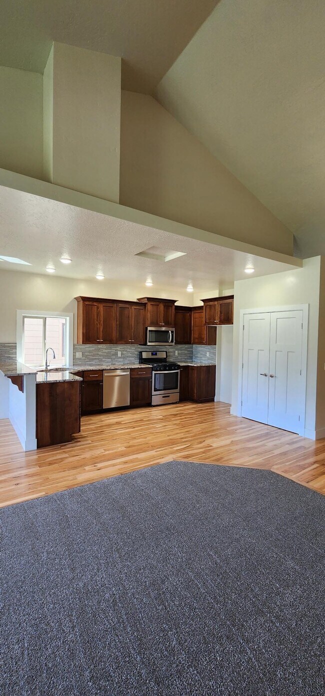 Foto del edificio - 2528 E Hidden Crk St