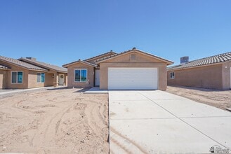 Building Photo - 4643 S Desert Willow Wy