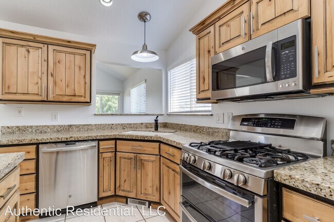 Building Photo - 4 br, 2.5 bath House - 2519 S 1400 W