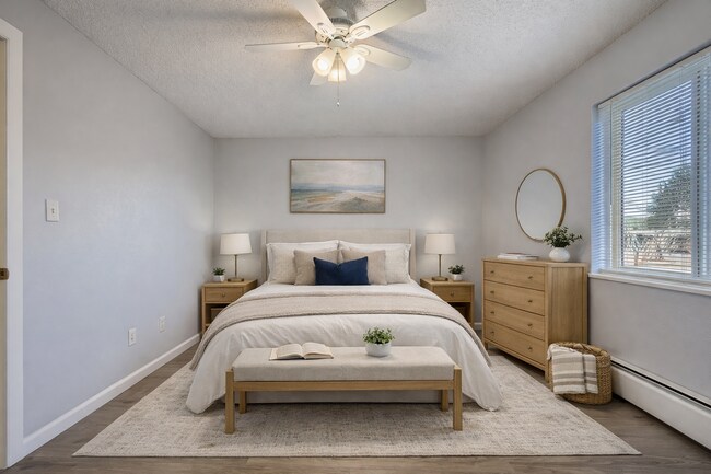 Building Photo - 2880 Eliot Cir