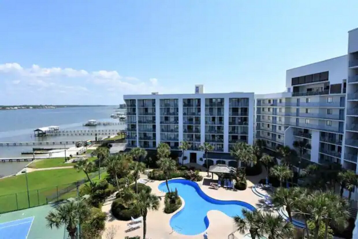 Primary Photo - 1832 W Beach Blvd