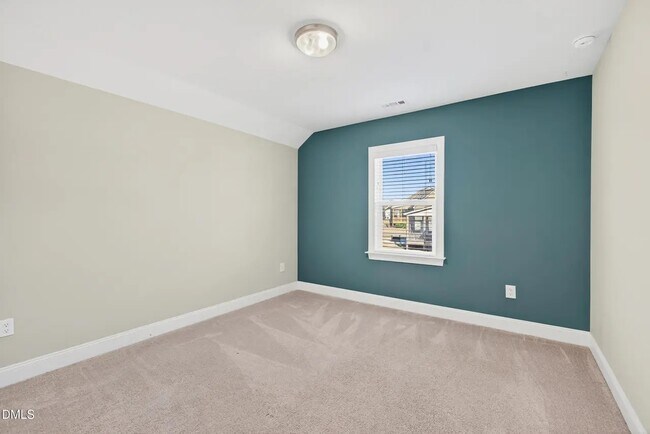 Foto del edificio - 90 Eagle Chase Dr