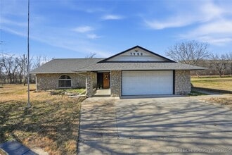 Building Photo - 7450 N 117th E Ave