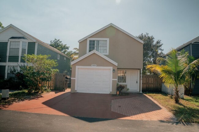 Foto del edificio - 5884 Dewberry Way