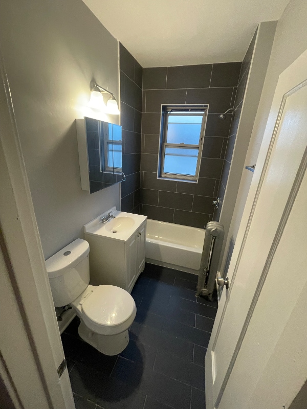 Foto del edificio - 7666 S South Shore Dr