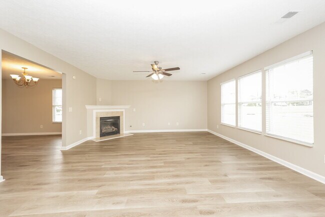 Foto del edificio - 336 Stewart Springs Dr