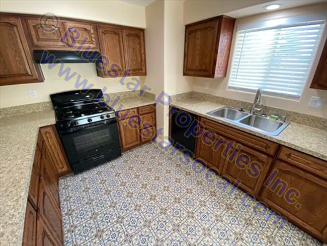 Foto del edificio - Just Listed in Victorville
