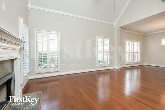 Building Photo - 149 Willow View Lane