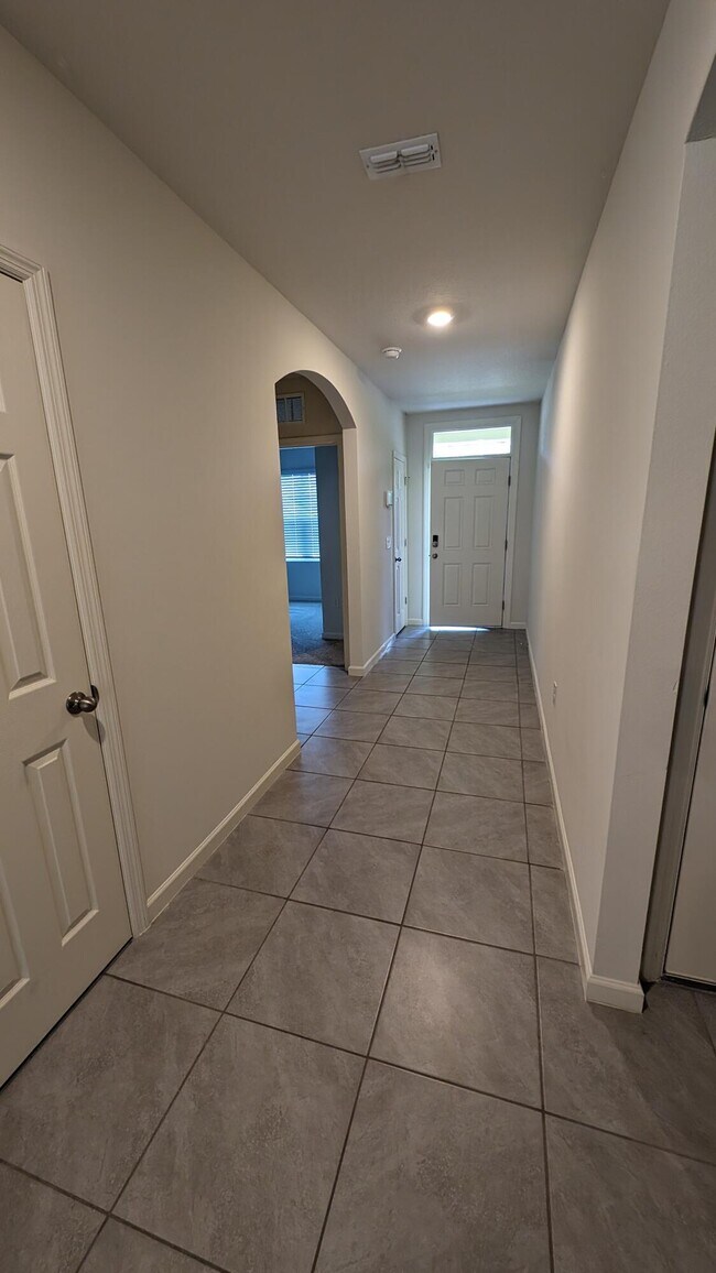 Foto del edificio - 2158 Jupiter Blvd SW