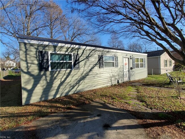 Building Photo - 1406 W 39th St