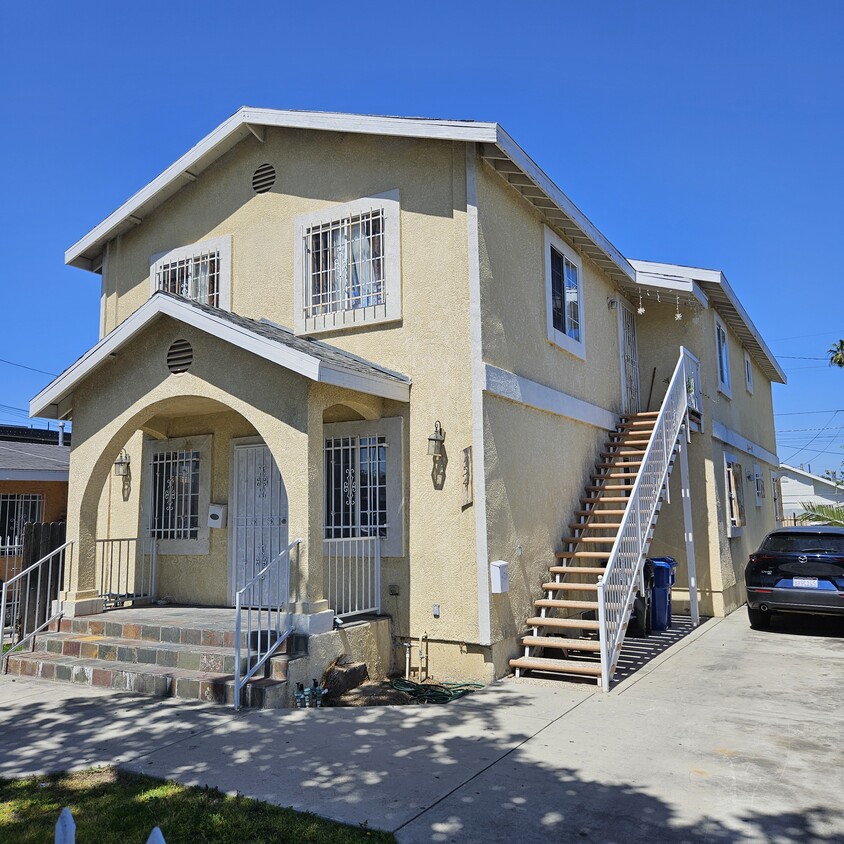 Primary Photo - 1539 W 58th St