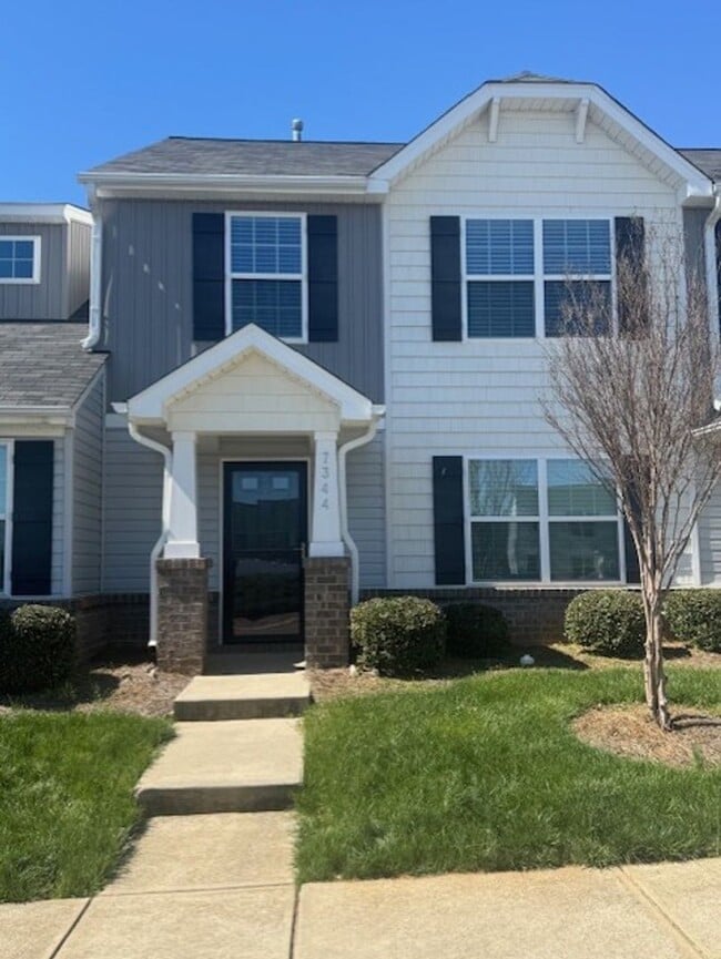 Building Photo - 7344 Garett Park Dr