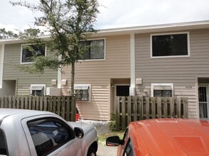 Building Photo - 4007 SW 20th Ln