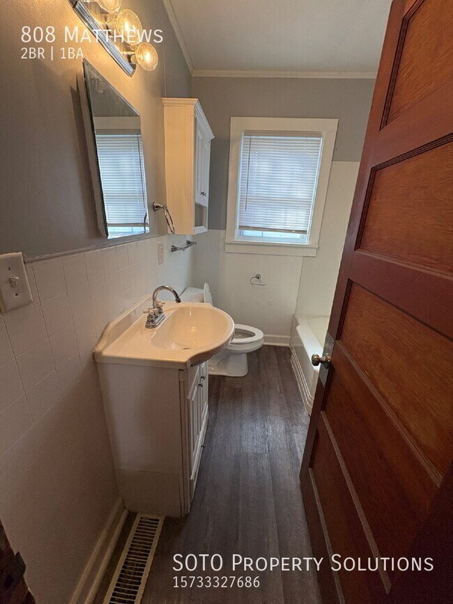 Building Photo - 808 Matthews-