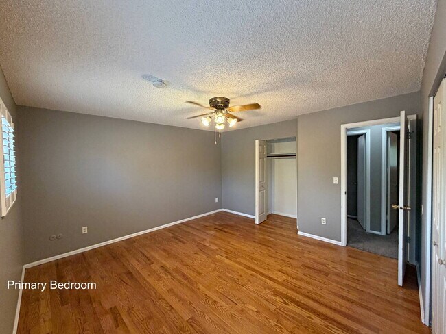 Building Photo - Freshly Painted Tri-Level Home with Large Backyard