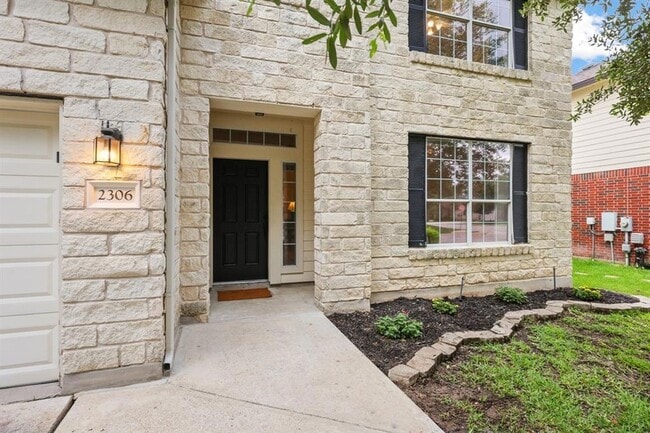 Foto del edificio - 2306 Caprock Pl