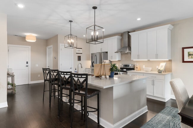 Building Photo - 5317 Highpointe Lakes Dr