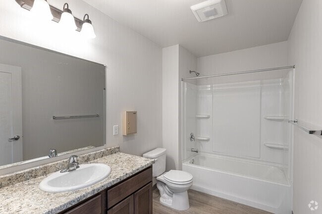 Building Photo - 413 Aspen Ave