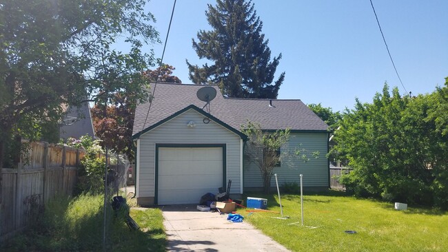 Building Photo - 534 Woodworth Ave