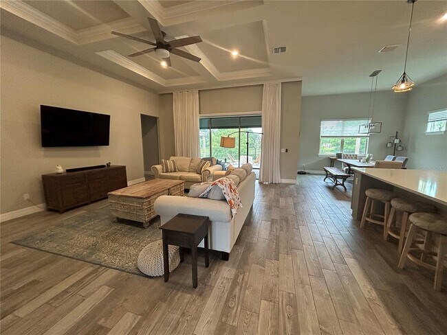 Building Photo - 1009 Mare Wy