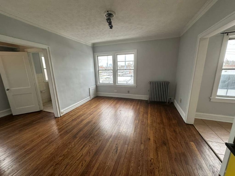 Foto principal - 8302 Lake Ave