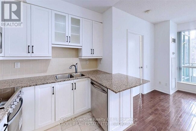 Building Photo - 60 Byng Ave