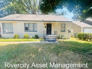 Building Photo - 1156 Brower St