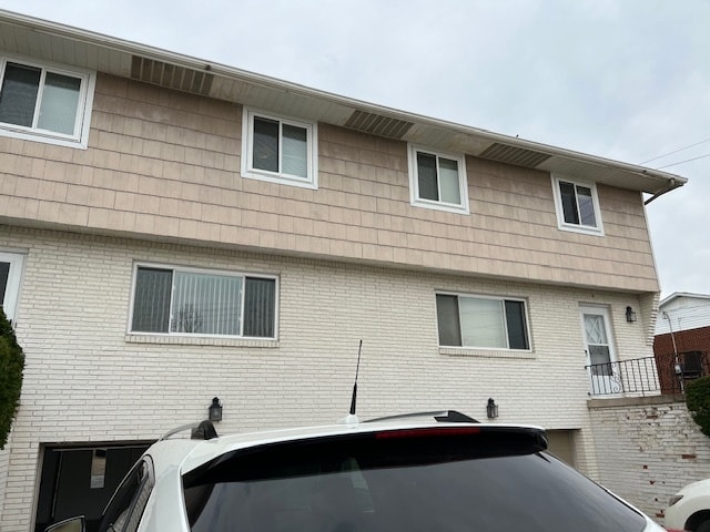 Building Photo - 200 N Avalon Dr