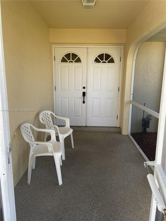 Building Photo - 1402 SE 1st Terrace