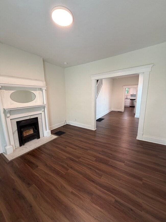 Foto del edificio - Spacious 3 Bed | 1.5 Bath – Prime Clintonv...