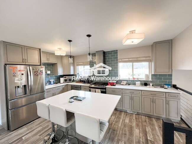 Building Photo - 13535 W Warren Cir
