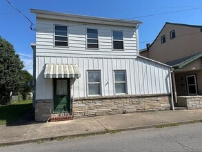 Building Photo - 469 North St