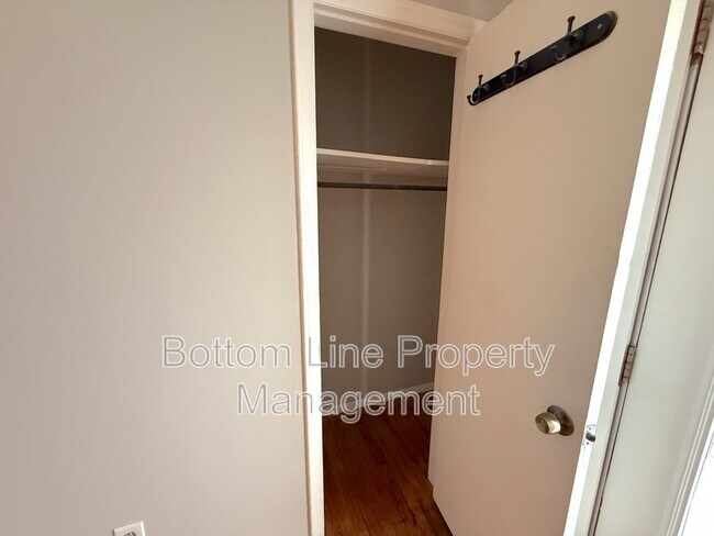 Foto del edificio - 205 Edgegreen Dr