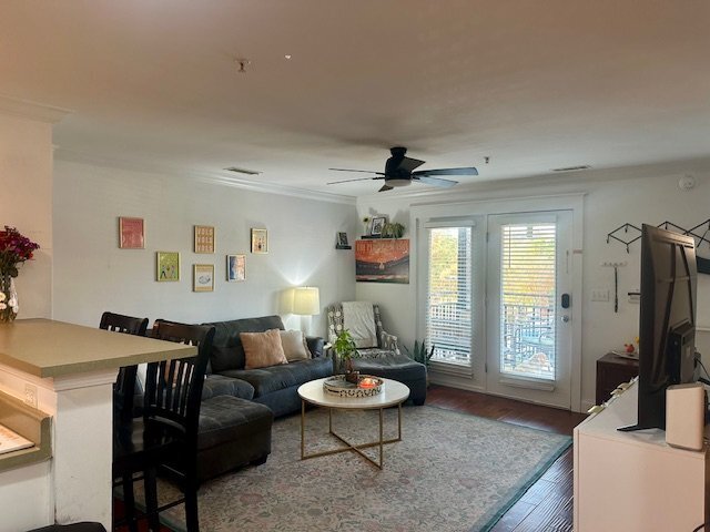 Foto del edificio - 1106 Tree Top Way