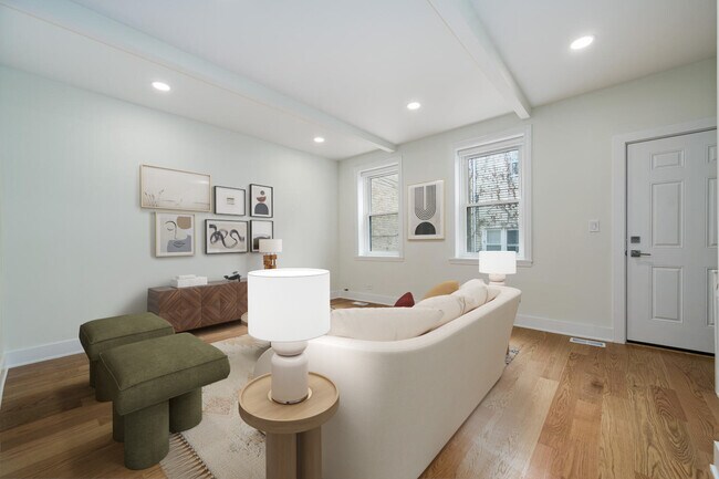 Foto del edificio - 1821 N Wolcott Ave
