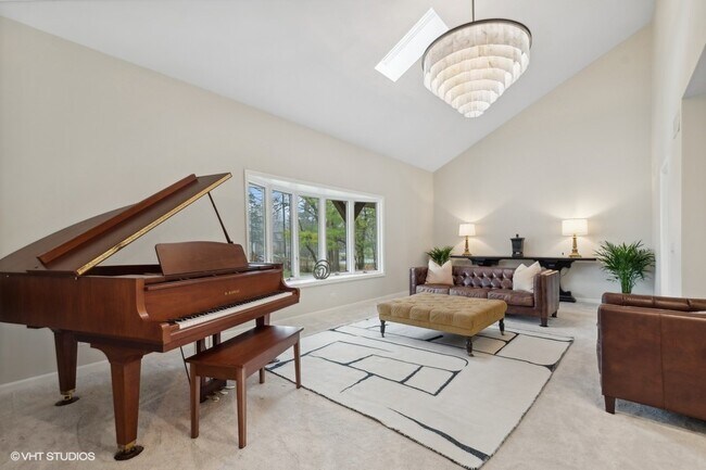 Foto del edificio - 2540 Highmoor Rd