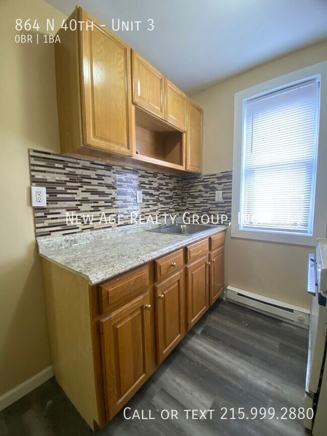 Building Photo - 864 N 40th St