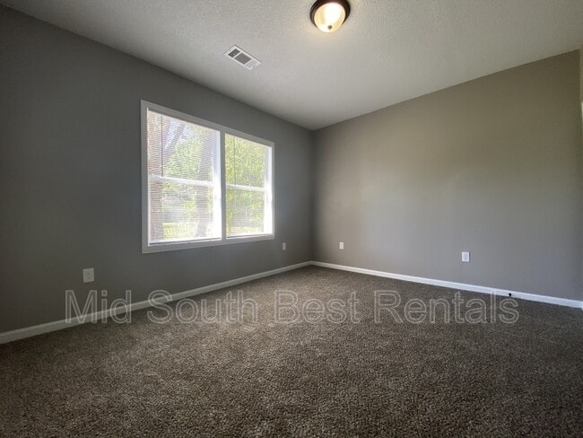 Building Photo - 2304 Valmar St