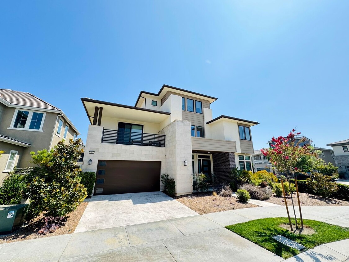 Primary Photo - Coming Soon: 4B5B home in Altair Irvine.